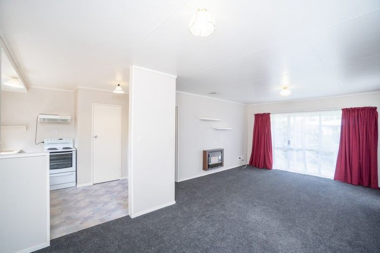 Photo of property in 25a Rosedale Crescent, Cloverlea, Palmerston North, 4412