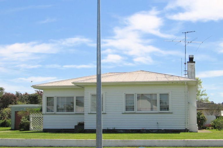 Photo of property in 3 Aerodrome Road, Elgin, Gisborne, 4010