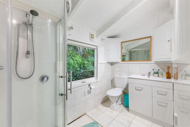 Photo of property in 40 Tanekaha Road, Titirangi, Auckland, 0604