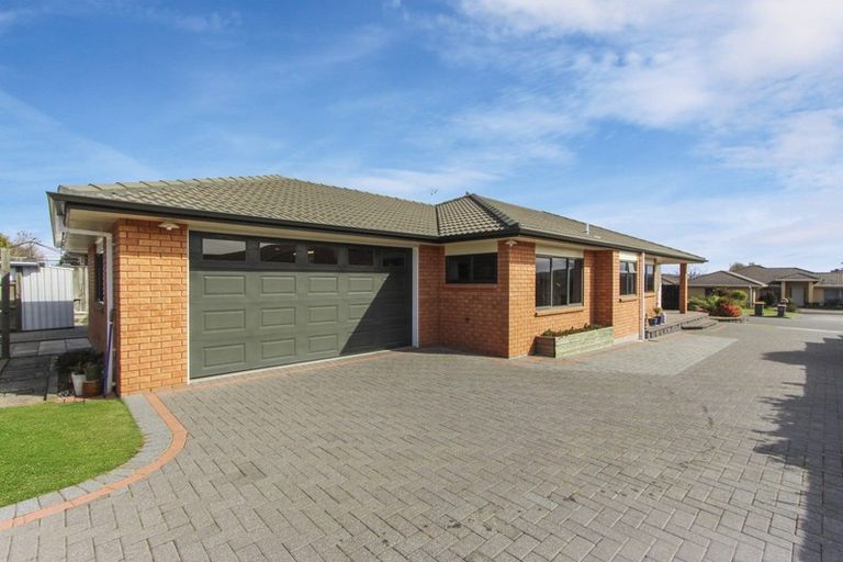 Photo of property in 19 Elmbridge Place, Owhata, Rotorua, 3010