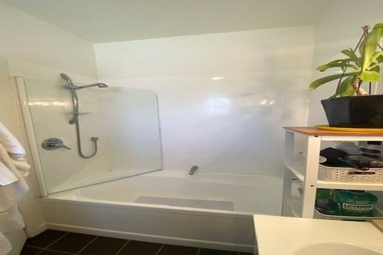 Photo of property in 1/110 Muritai Road, Eastbourne, Lower Hutt, 5013