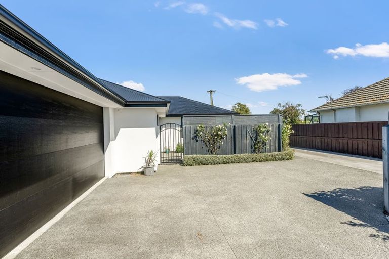 Photo of property in 414 Bower Avenue, Parklands, Christchurch, 8083