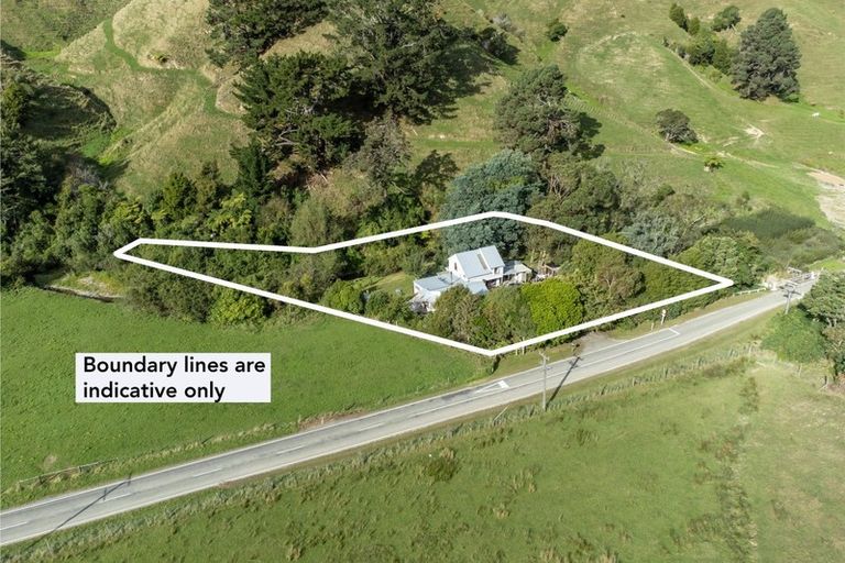 Photo of property in 83 Mangaone North Road, Hautere, Otaki, 5582