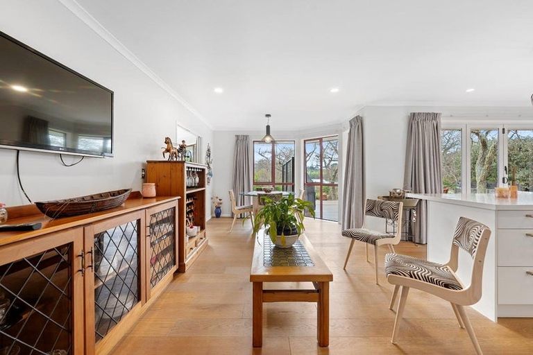 Photo of property in 41 Kent Terrace, Riverhead, 0820