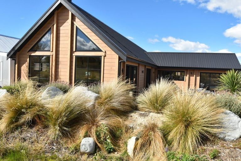 Photo of property in 69 Ohau Drive, Lake Ohau, Twizel, 9412