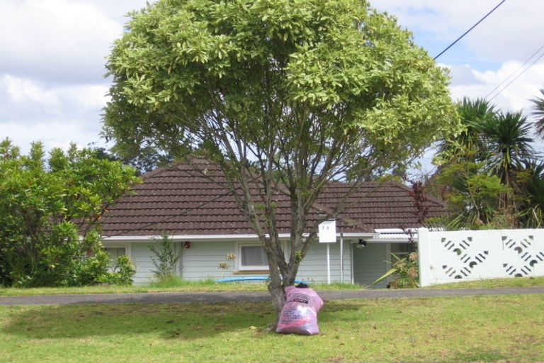 Photo of property in 71 Beach Haven Road, Beach Haven, Auckland, 0626