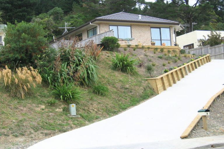 Photo of property in 6 Hillside Drive, Maoribank, Upper Hutt, 5018