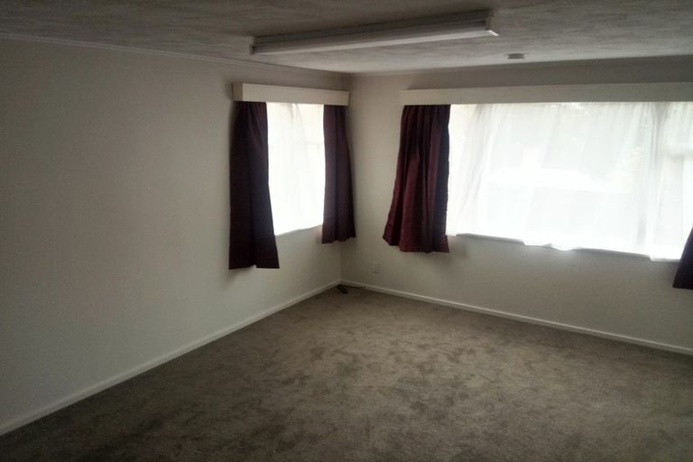 Photo of property in 42 Great South Road, Papatoetoe, Auckland, 2025