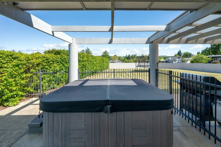 Photo of property in 1 Antonia Place, Kinloch, Taupo, 3377