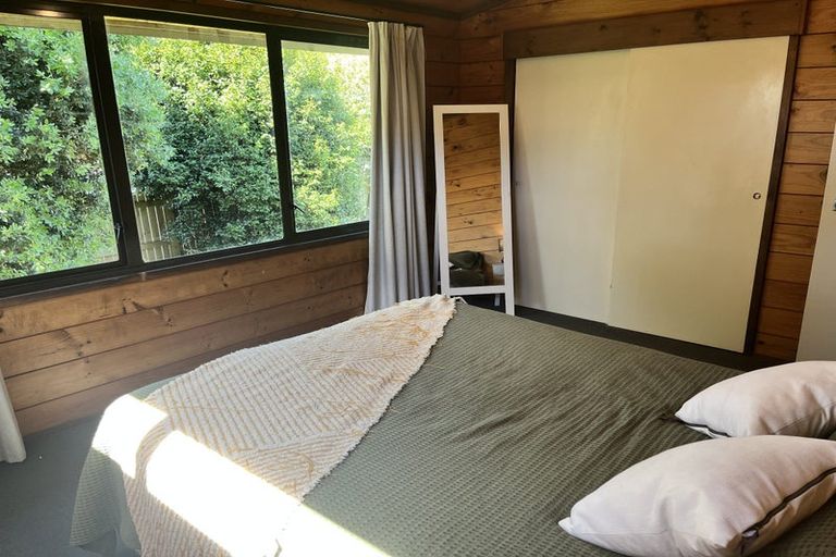 Photo of property in 41 Riversdale Drive, Merrilands, New Plymouth, 4312