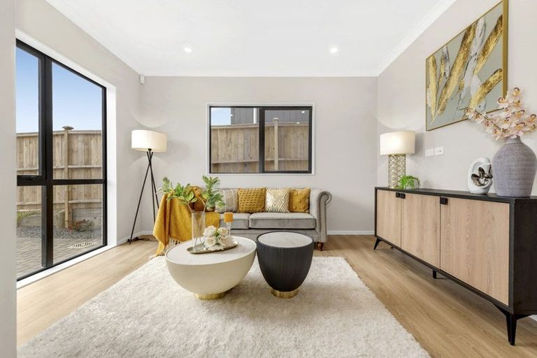 Photo of property in 3 Ripa Street, Flat Bush, Auckland, 2019