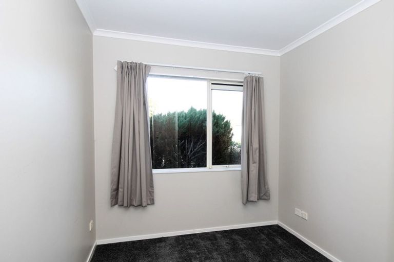 Photo of property in 12 Mellefont Close, East Tamaki Heights, Auckland, 2016