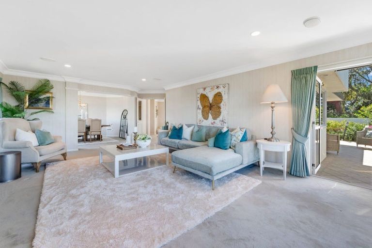 Photo of property in 1 Page Point, Mellons Bay, Auckland, 2014