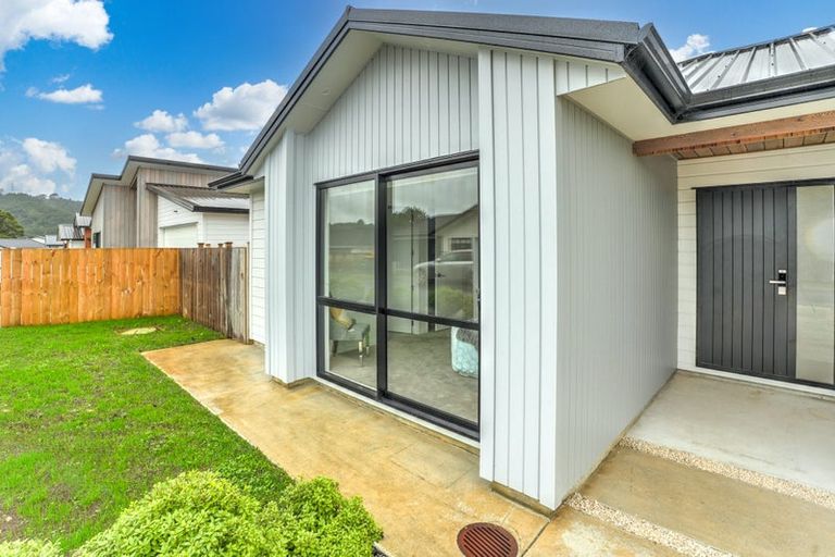 Photo of property in 9 Cutfield Lane, Kumeu, 0810