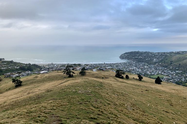 Photo of property in 2 Ridgeway Place, Richmond Hill, Christchurch, 8081