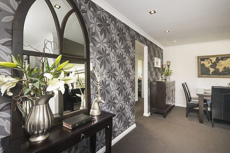 Photo of property in 34 Churchill Avenue, Hokowhitu, Palmerston North, 4410