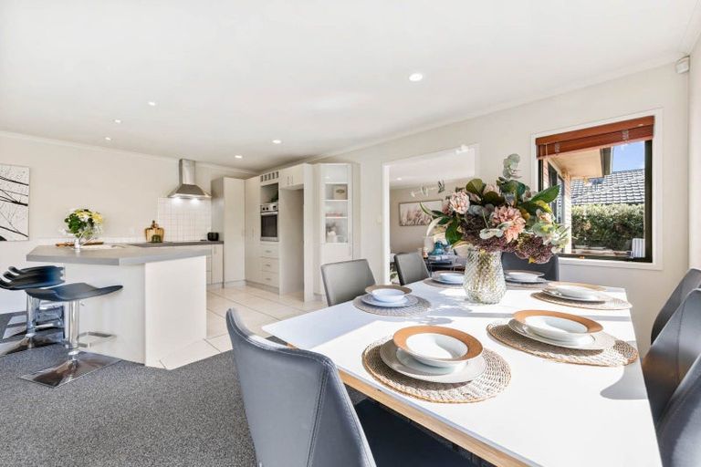 Photo of property in 35 Greig Place, Pukekohe, 2120