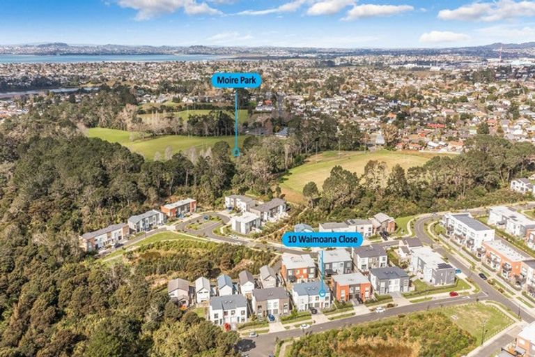 Photo of property in 10 Waimoana Close, Massey, Auckland, 0614
