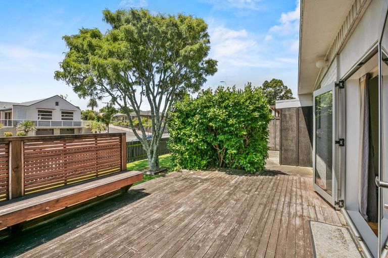 Photo of property in 16 Mangorei Road, Strandon, New Plymouth, 4312