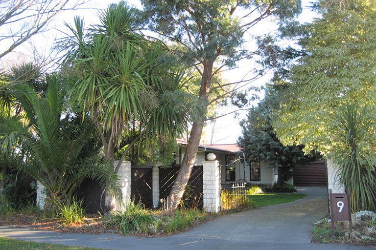 Photo of property in 9 Ramore Place, Redwood, Christchurch, 8051