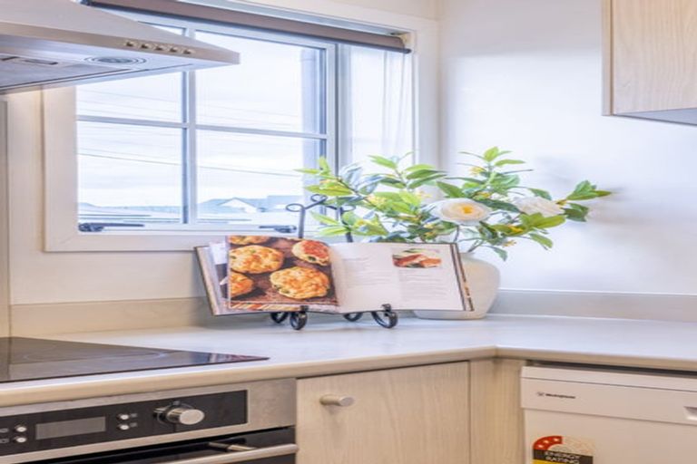 Photo of property in 11 Chiefs Court, Hamilton East, Hamilton, 3216