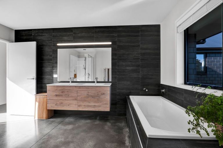 Photo of property in 160 Maude Road, Kaimiro, New Plymouth, 4371