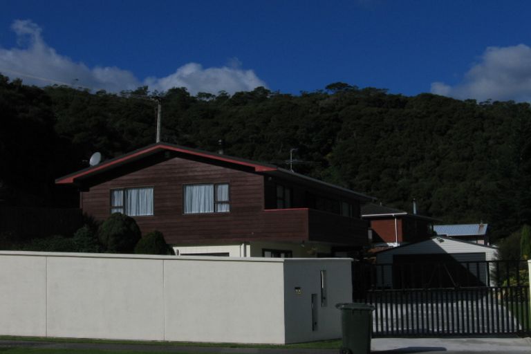 Photo of property in 74 Meremere Street, Wainuiomata, Lower Hutt, 5014