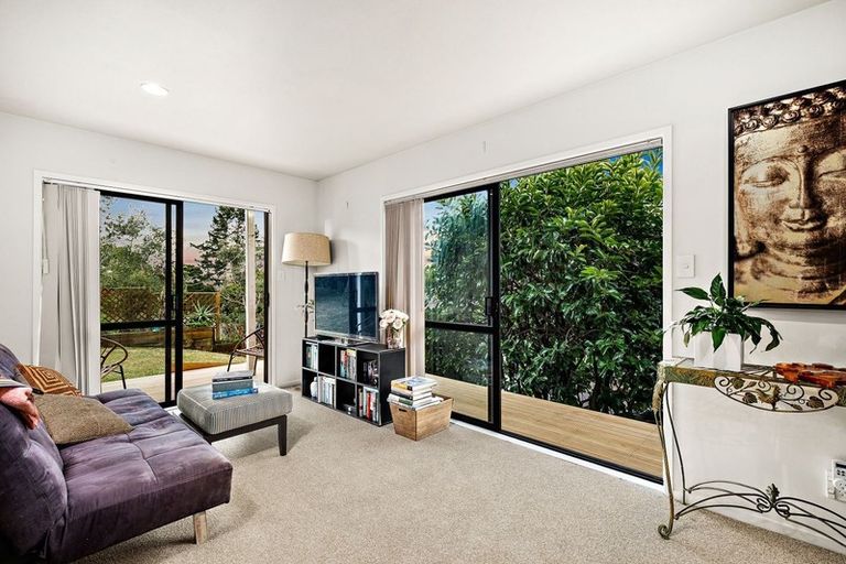 Photo of property in 233a Don Buck Road, Massey, Auckland, 0614