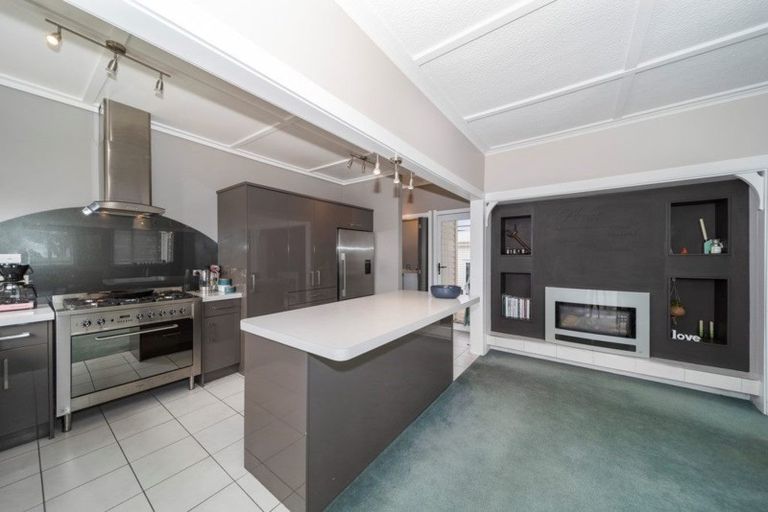 Photo of property in 231 Saint Aubyn Street, New Plymouth, 4310
