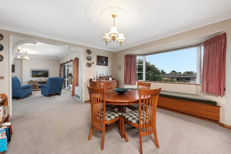 Photo of property in 16 Randell Place, Te Puke, 3119
