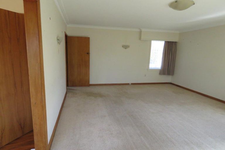 Photo of property in 2 Shortland Street, Lower Vogeltown, New Plymouth, 4310