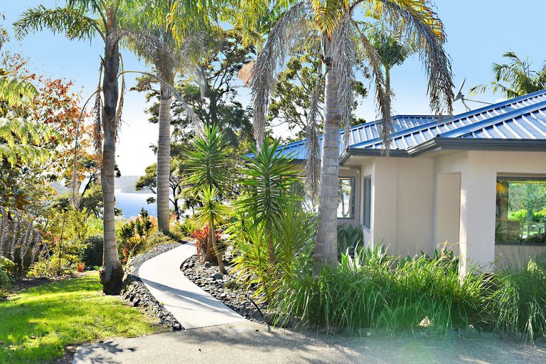 Photo of property in 5 Glance Street, Sandspit, Warkworth, 0982