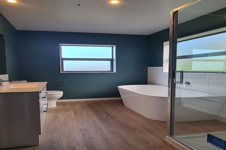 Photo of property in 87 Melksham Drive, Churton Park, Wellington, 6037