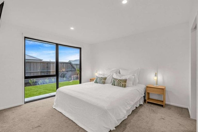 Photo of property in 10 Te Pakiaka Road, Pegasus, 7612