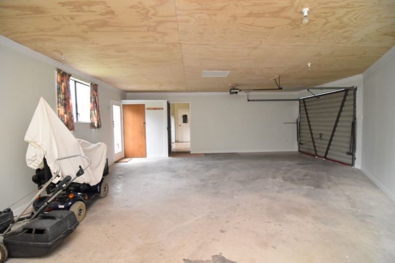 Photo of property in 1/1 De Lacey Lane, Carterton, 5713