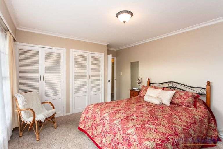 Photo of property in 11 Straven Road, Riccarton, Christchurch, 8011