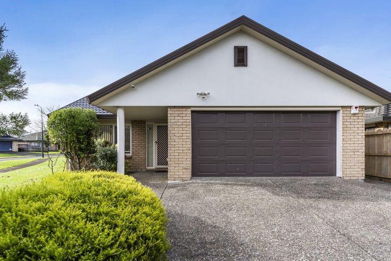 Photo of property in 2 Marlon Lane, East Tamaki, Auckland, 2016