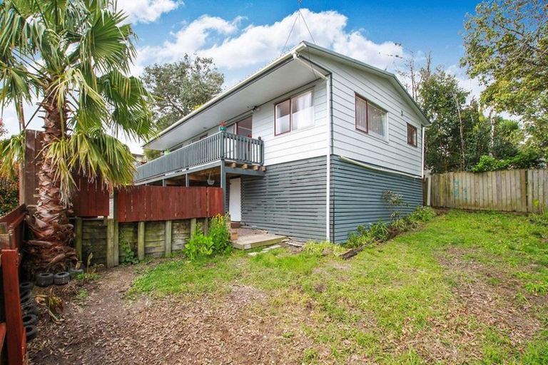 Photo of property in 2/87 Woodglen Road, Glen Eden, Auckland, 0602