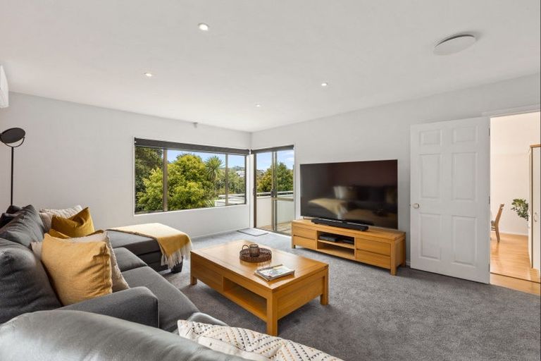 Photo of property in 1/92 Deep Creek Road, Torbay, Auckland, 0630