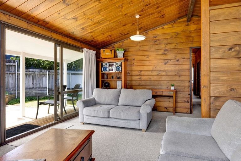 Photo of property in 23 Rospeath Crescent, Spotswood, New Plymouth, 4310