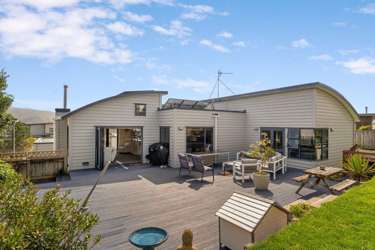 Photo of property in 8 Bowsprit Way, Whitby, Porirua, 5024