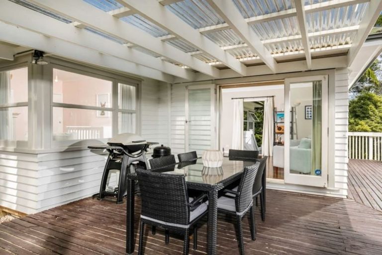 Photo of property in 9 The Close, Greenhithe, Auckland, 0632