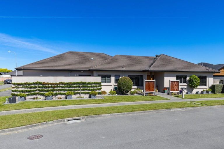 Photo of property in 17 Magnolia Drive, Springlands, Blenheim, 7201