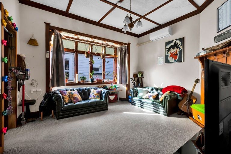 Photo of property in 72 Barrett Street, Westown, New Plymouth, 4310