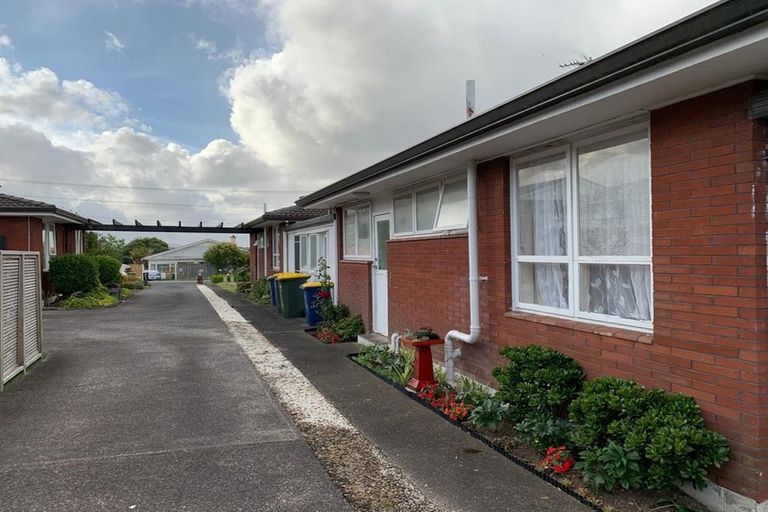 Photo of property in 2/126 Astley Avenue, New Lynn, Auckland, 0600