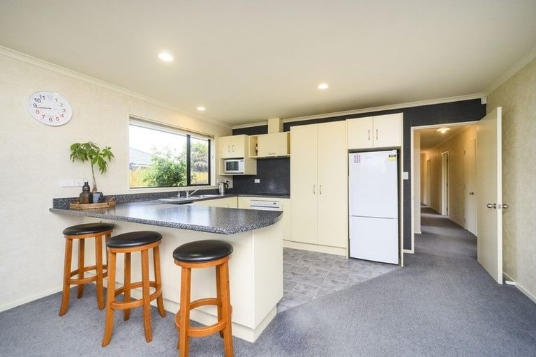Photo of property in 20 Boston Parade, Kelvin Grove, Palmerston North, 4414