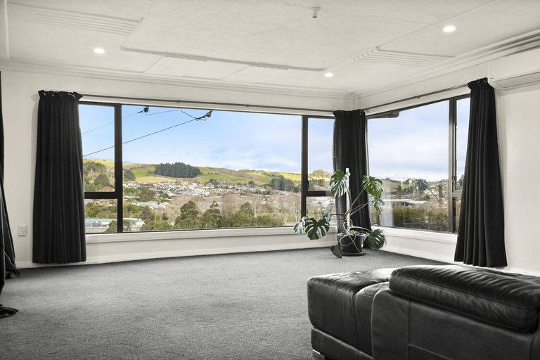 Photo of property in 44 Waldron Crescent, Green Island, Dunedin, 9018