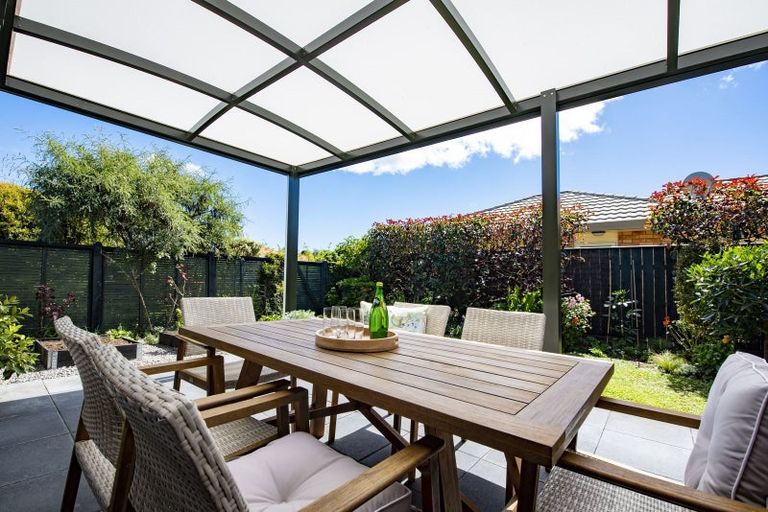 Photo of property in 2 Ashleigh Way, Waikanae Beach, Waikanae, 5036