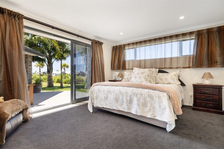 Photo of property in 10 Sophora Place, Papamoa Beach, Papamoa, 3118