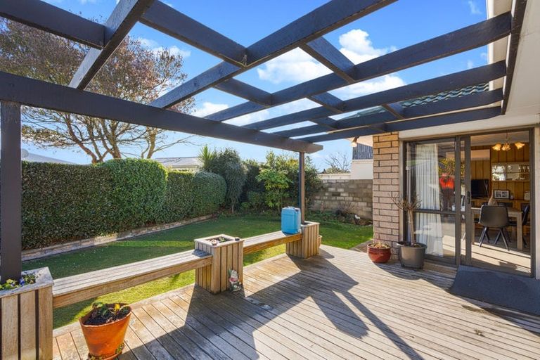 Photo of property in 33a Larch Place, Casebrook, Christchurch, 8051